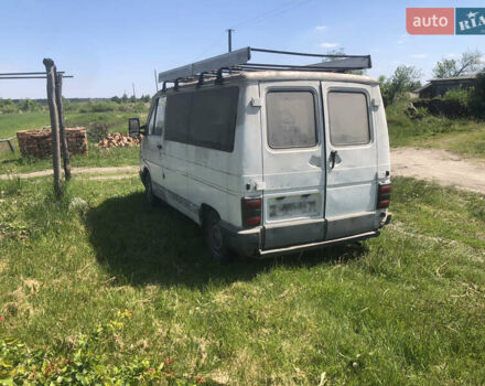 Рено Трафик груз-пасс., объемом двигателя 2.3 л и пробегом 300 тыс. км за 500 $, фото 1 на Automoto.ua