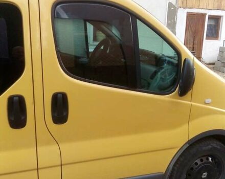 Желтый Рено Трафик груз-пасс., объемом двигателя 2 л и пробегом 268 тыс. км за 7000 $, фото 3 на Automoto.ua