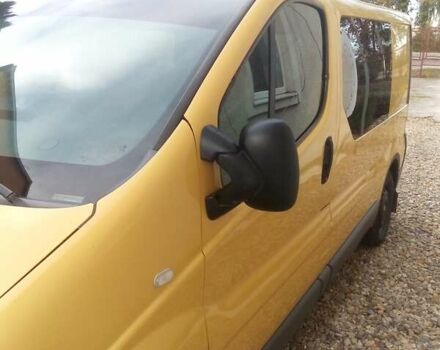 Желтый Рено Трафик груз-пасс., объемом двигателя 2 л и пробегом 268 тыс. км за 7000 $, фото 4 на Automoto.ua