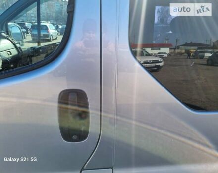 Серый Рено Трафик груз-пасс., объемом двигателя 2.5 л и пробегом 268 тыс. км за 10950 $, фото 8 на Automoto.ua