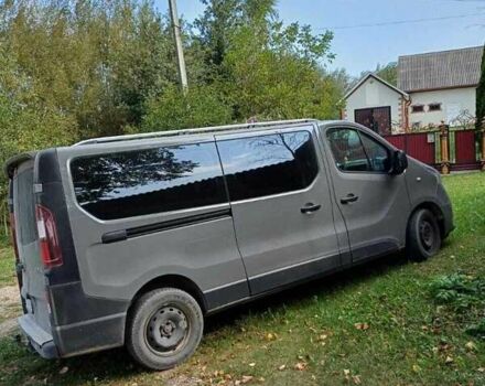 Серый Рено Трафик груз-пасс., объемом двигателя 1.6 л и пробегом 150 тыс. км за 18002 $, фото 5 на Automoto.ua