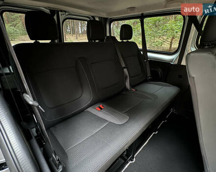 Серый Рено Трафик груз-пасс., объемом двигателя 2 л и пробегом 12 тыс. км за 42800 $, фото 57 на Automoto.ua