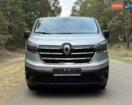 Серый Рено Трафик груз-пасс., объемом двигателя 2 л и пробегом 12 тыс. км за 42800 $, фото 4 на Automoto.ua