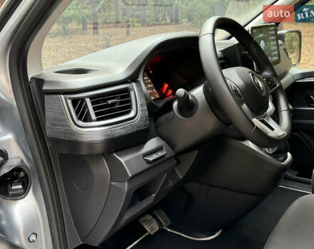 Серый Рено Трафик груз-пасс., объемом двигателя 2 л и пробегом 12 тыс. км за 42800 $, фото 43 на Automoto.ua