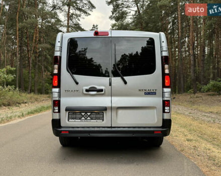 Серый Рено Трафик груз-пасс., объемом двигателя 2 л и пробегом 12 тыс. км за 42800 $, фото 12 на Automoto.ua