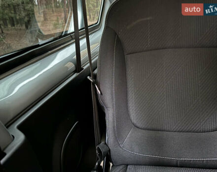 Серый Рено Трафик груз-пасс., объемом двигателя 2 л и пробегом 12 тыс. км за 42800 $, фото 59 на Automoto.ua