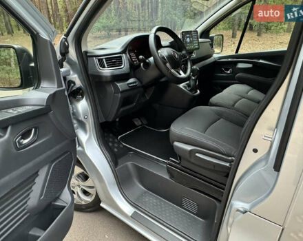 Серый Рено Трафик груз-пасс., объемом двигателя 2 л и пробегом 12 тыс. км за 42800 $, фото 39 на Automoto.ua