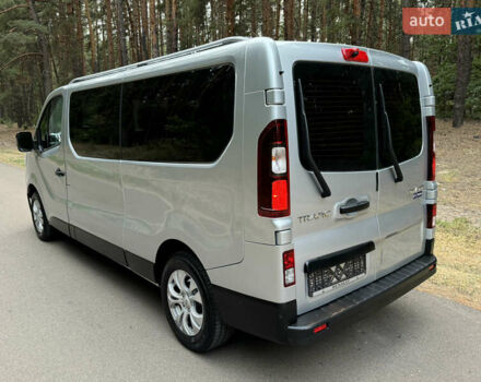 Серый Рено Трафик груз-пасс., объемом двигателя 2 л и пробегом 12 тыс. км за 42800 $, фото 9 на Automoto.ua