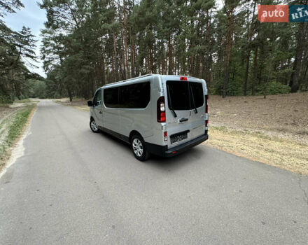 Серый Рено Трафик груз-пасс., объемом двигателя 2 л и пробегом 12 тыс. км за 42800 $, фото 74 на Automoto.ua