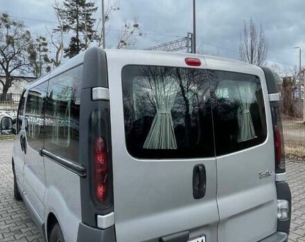 Серый Рено Трафик груз-пасс., объемом двигателя 0 л и пробегом 380 тыс. км за 6000 $, фото 2 на Automoto.ua