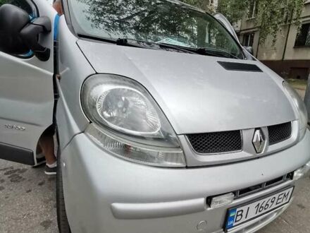 Сірий Рено Трафік вант-пас., об'ємом двигуна 1.9 л та пробігом 290 тис. км за 7500 $, фото 1 на Automoto.ua