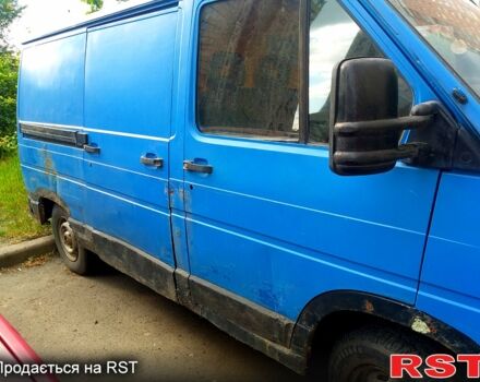 Синій Рено Трафік вант-пас., об'ємом двигуна 2.2 л та пробігом 240 тис. км за 700 $, фото 4 на Automoto.ua