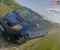 Синий Рено Трафик груз-пасс., объемом двигателя 2.5 л и пробегом 490 тыс. км за 8000 $, фото 2 на Automoto.ua