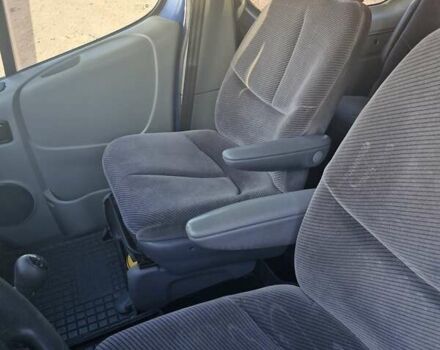 Синий Рено Трафик груз-пасс., объемом двигателя 0 л и пробегом 384 тыс. км за 7700 $, фото 6 на Automoto.ua