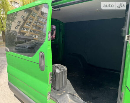 Зеленый Рено Трафик груз-пасс., объемом двигателя 2 л и пробегом 260 тыс. км за 10900 $, фото 7 на Automoto.ua