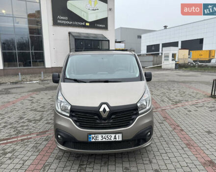 Коричневый Рено Трафик, объемом двигателя 1.6 л и пробегом 215 тыс. км за 13400 $, фото 1 на Automoto.ua