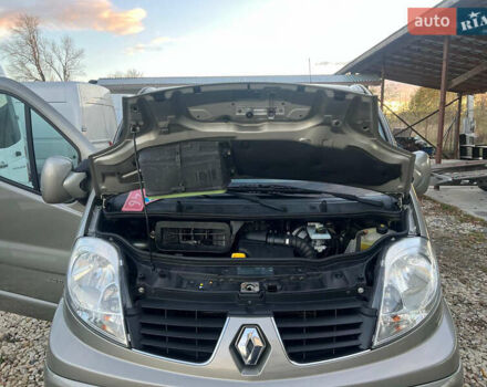 Коричневий Рено Трафік, об'ємом двигуна 2 л та пробігом 270 тис. км за 16450 $, фото 40 на Automoto.ua
