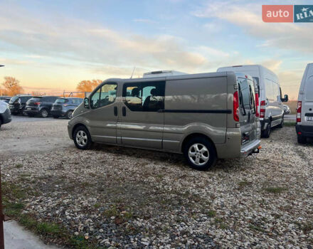 Коричневий Рено Трафік, об'ємом двигуна 2 л та пробігом 270 тис. км за 16450 $, фото 12 на Automoto.ua