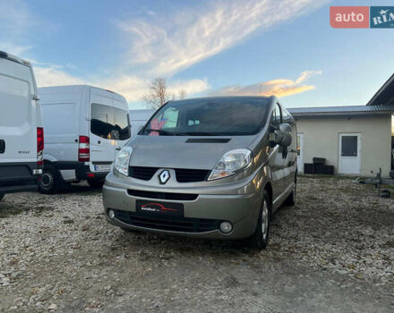 Коричневий Рено Трафік, об'ємом двигуна 2 л та пробігом 270 тис. км за 16450 $, фото 1 на Automoto.ua