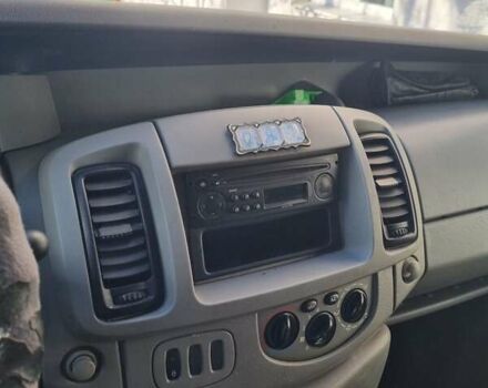 Червоний Рено Трафік, об'ємом двигуна 1.9 л та пробігом 238 тис. км за 5500 $, фото 3 на Automoto.ua