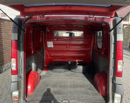 Рено Трафик 2009 в Владимир-Волынский на Automoto.ua Красный Рено Трафик, объемом двигателя 2 л и пробегом 478 тыс. км за 6299 $, фото 11 на Automoto.ua