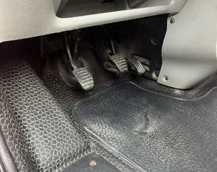 Рено Трафик 2009 в Владимир-Волынский на Automoto.ua Красный Рено Трафик, объемом двигателя 2 л и пробегом 478 тыс. км за 6299 $, фото 14 на Automoto.ua