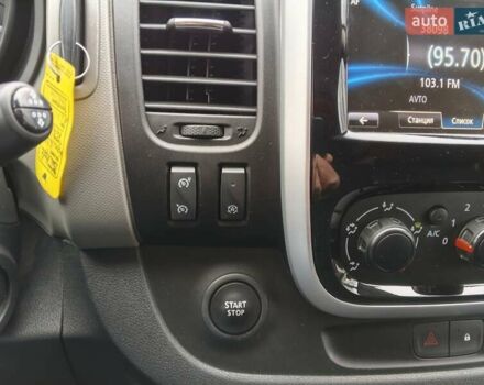 Красный Рено Трафик, объемом двигателя 1.6 л и пробегом 235 тыс. км за 14150 $, фото 20 на Automoto.ua