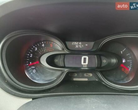 Красный Рено Трафик, объемом двигателя 1.6 л и пробегом 235 тыс. км за 14150 $, фото 21 на Automoto.ua