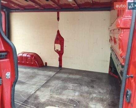 Красный Рено Трафик, объемом двигателя 1.6 л и пробегом 235 тыс. км за 14150 $, фото 10 на Automoto.ua