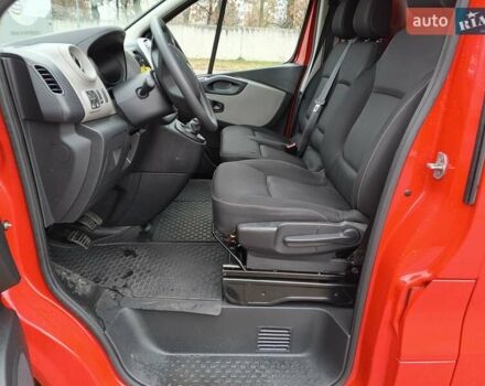 Красный Рено Трафик, объемом двигателя 1.6 л и пробегом 235 тыс. км за 14150 $, фото 14 на Automoto.ua