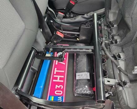 Червоний Рено Трафік, об'ємом двигуна 2 л та пробігом 248 тис. км за 18500 $, фото 19 на Automoto.ua