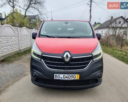 Червоний Рено Трафік, об'ємом двигуна 2 л та пробігом 248 тис. км за 18500 $, фото 1 на Automoto.ua