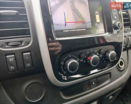 Червоний Рено Трафік, об'ємом двигуна 2 л та пробігом 248 тис. км за 18500 $, фото 15 на Automoto.ua