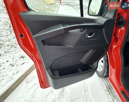 Красный Рено Трафик, объемом двигателя 2 л и пробегом 98 тыс. км за 28800 $, фото 39 на Automoto.ua