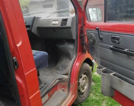 Красный Рено Трафик, объемом двигателя 0 л и пробегом 600 тыс. км за 1910 $, фото 10 на Automoto.ua