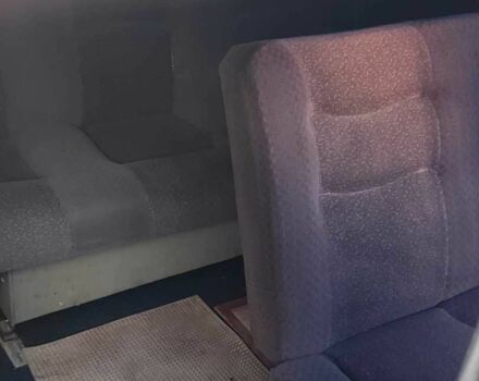 Красный Рено Трафик, объемом двигателя 1.9 л и пробегом 250 тыс. км за 1800 $, фото 4 на Automoto.ua