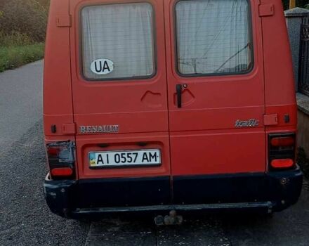 Красный Рено Трафик, объемом двигателя 1.9 л и пробегом 250 тыс. км за 1800 $, фото 3 на Automoto.ua