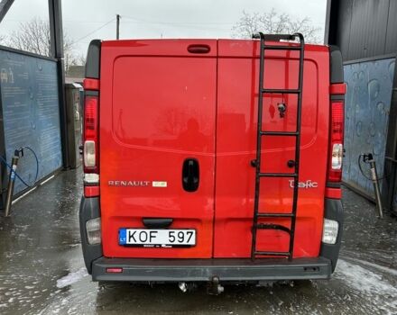 Красный Рено Трафик, объемом двигателя 2 л и пробегом 330 тыс. км за 4765 $, фото 3 на Automoto.ua