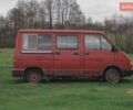 Красный Рено Трафик, объемом двигателя 2.1 л и пробегом 300 тыс. км за 2300 $, фото 2 на Automoto.ua