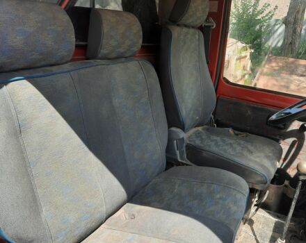 Красный Рено Трафик, объемом двигателя 2.5 л и пробегом 300 тыс. км за 950 $, фото 1 на Automoto.ua