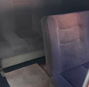 Красный Рено Трафик, объемом двигателя 1.9 л и пробегом 250 тыс. км за 1800 $, фото 3 на Automoto.ua