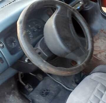 Красный Рено Трафик, объемом двигателя 1.9 л и пробегом 250 тыс. км за 1800 $, фото 4 на Automoto.ua