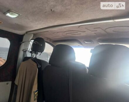 Красный Рено Трафик, объемом двигателя 1.87 л и пробегом 417 тыс. км за 6200 $, фото 9 на Automoto.ua