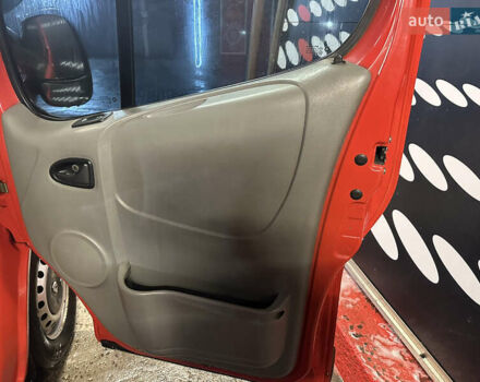 Красный Рено Трафик, объемом двигателя 1.87 л и пробегом 367 тыс. км за 7500 $, фото 9 на Automoto.ua