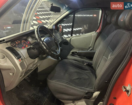 Красный Рено Трафик, объемом двигателя 1.87 л и пробегом 367 тыс. км за 7500 $, фото 12 на Automoto.ua