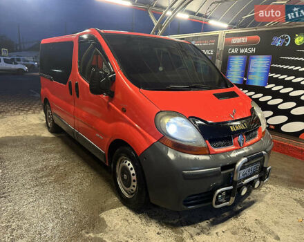 Красный Рено Трафик, объемом двигателя 1.87 л и пробегом 367 тыс. км за 7500 $, фото 2 на Automoto.ua