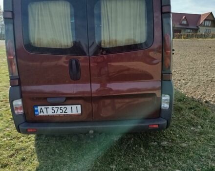 Красный Рено Трафик, объемом двигателя 2.5 л и пробегом 258 тыс. км за 8200 $, фото 2 на Automoto.ua