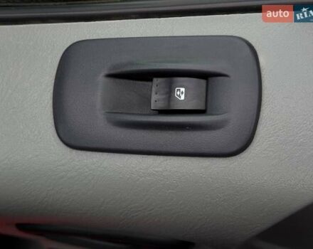 Червоний Рено Трафік, об'ємом двигуна 1.9 л та пробігом 350 тис. км за 7500 $, фото 29 на Automoto.ua