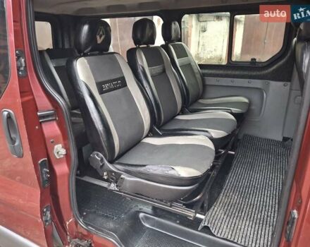 Красный Рено Трафик, объемом двигателя 1.9 л и пробегом 402 тыс. км за 7350 $, фото 4 на Automoto.ua