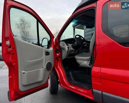 Червоний Рено Трафік, об'ємом двигуна 1.9 л та пробігом 350 тис. км за 7500 $, фото 4 на Automoto.ua